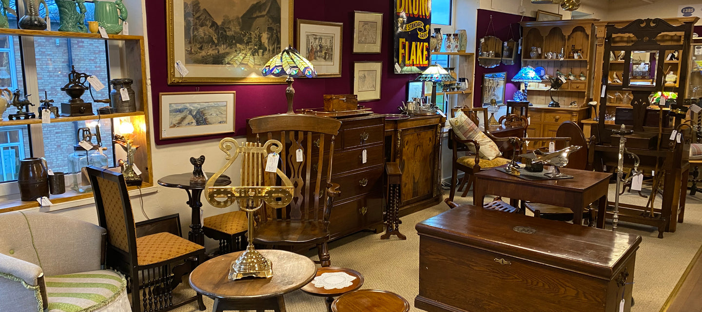 Lowfields-Barn-Antiques-Shops-Lincolnshire-Building-3-Showroom