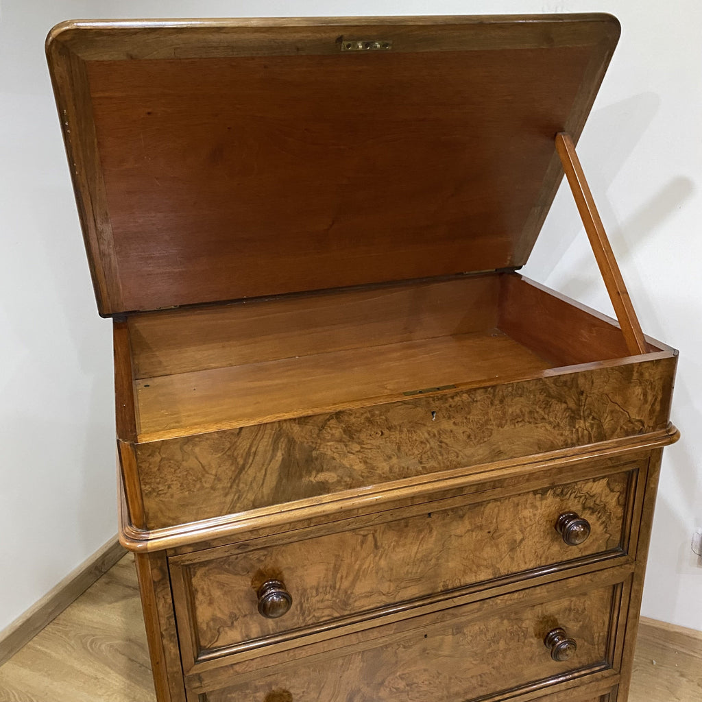 Fine Burr Walnut Chest of Drawers by James Lamb of Manchester-Antique Furniture > Chest of Drawer-James Lamb of Manchester-Lowfields Barn Antiques