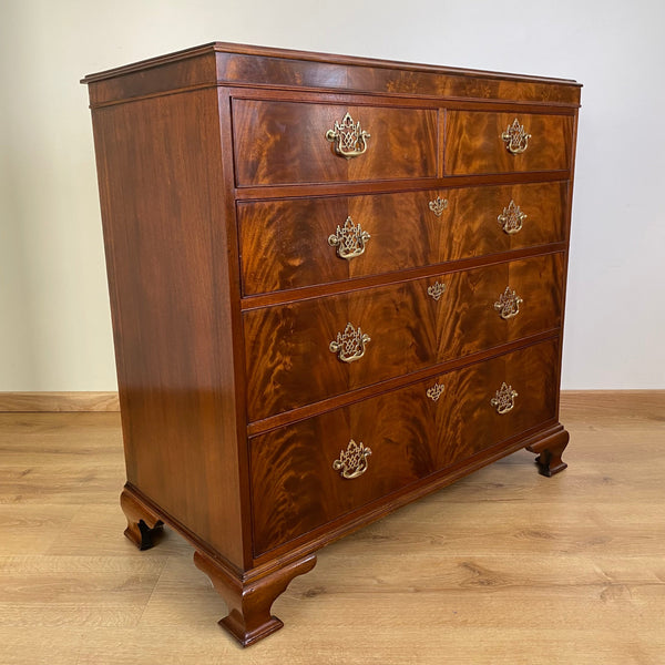 Fine Quality Flame Mahogany Chest of Drawers by Waring and Gillows Lancaster-Antique Furniture > Chest of Drawer-Waring and Gillows Lancaster-Lowfields Barn Antiques