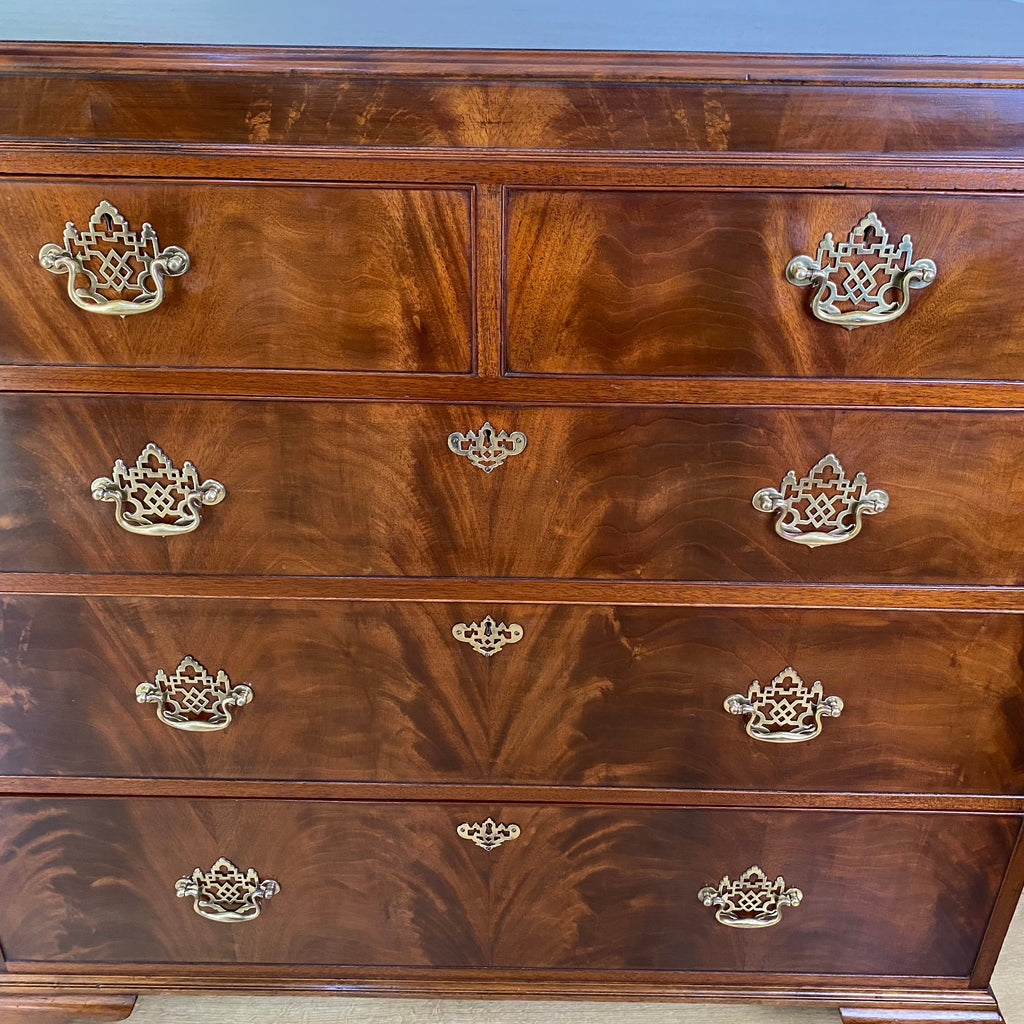 Fine Quality Flame Mahogany Chest of Drawers by Waring and Gillows Lancaster-Antique Furniture > Chest of Drawer-Waring and Gillows Lancaster-Lowfields Barn Antiques